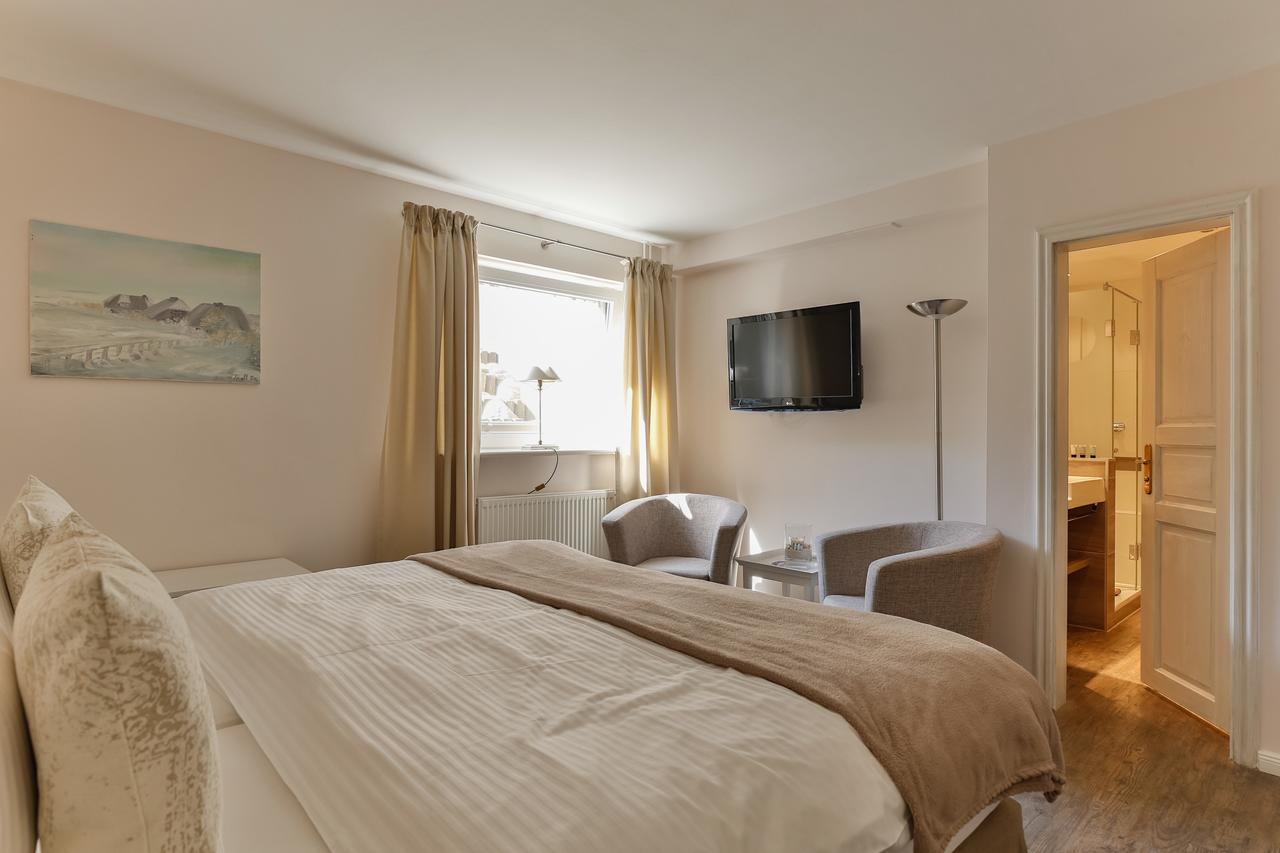 Hotel Uthland Вестерланд Экстерьер фото