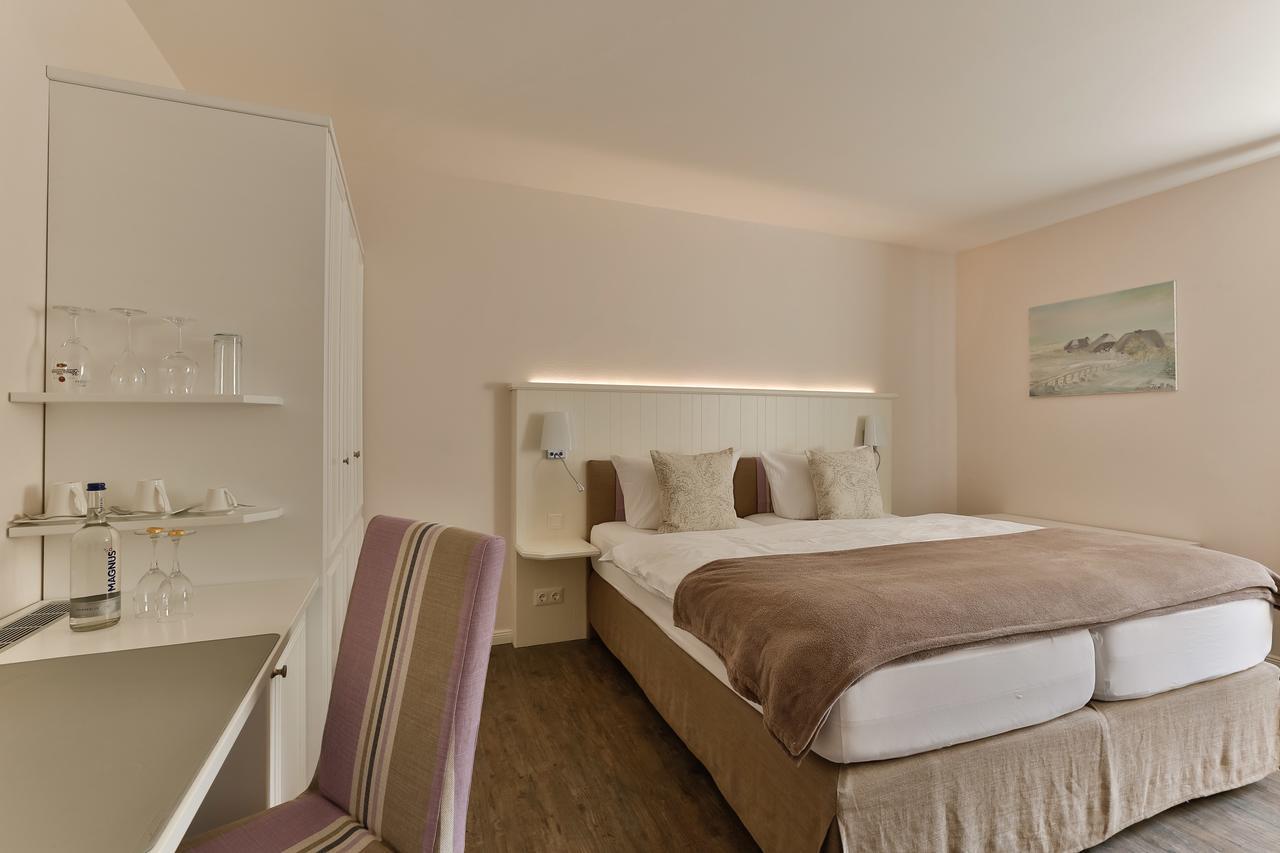 Hotel Uthland Вестерланд Экстерьер фото