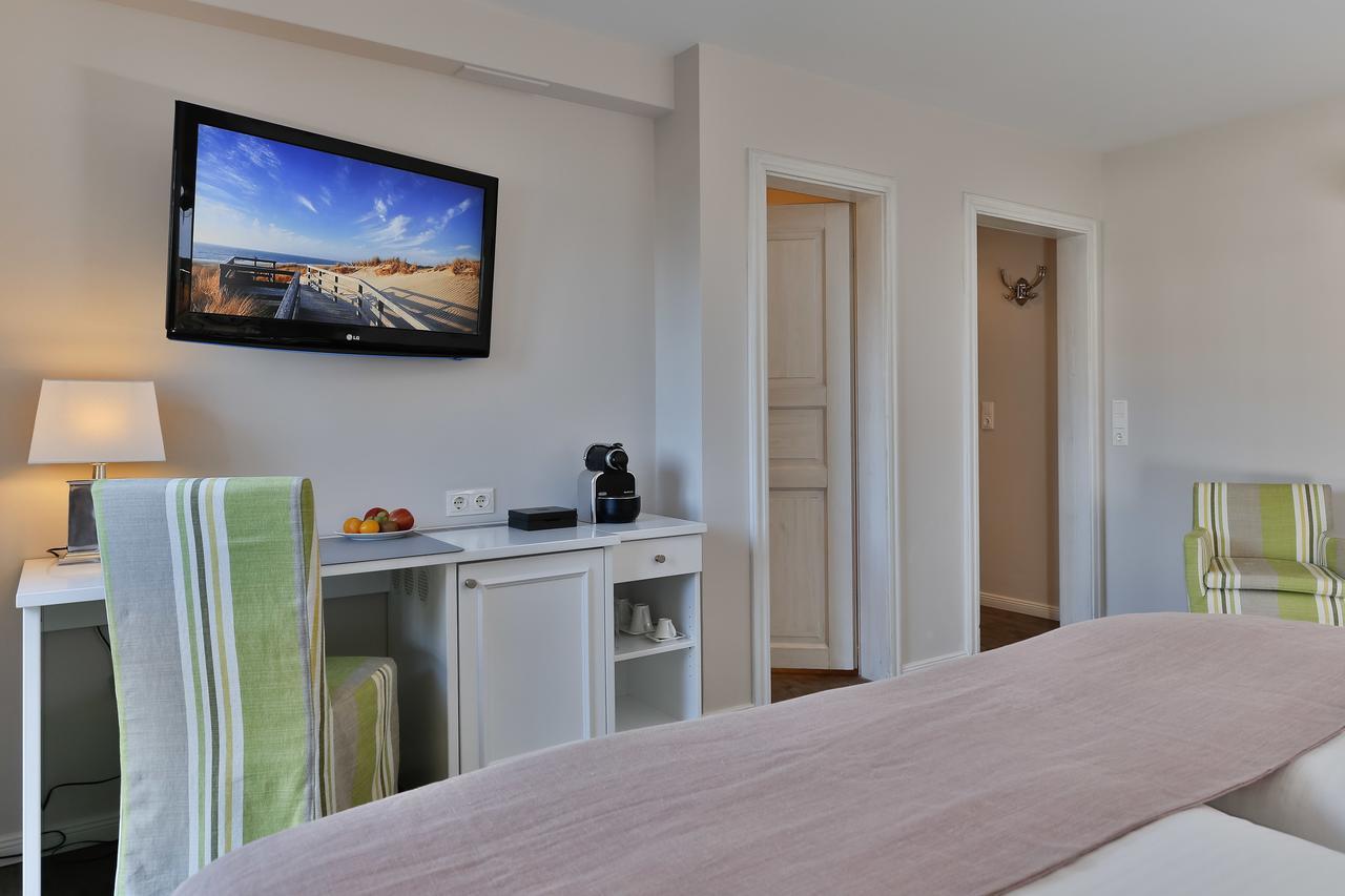Hotel Uthland Вестерланд Экстерьер фото